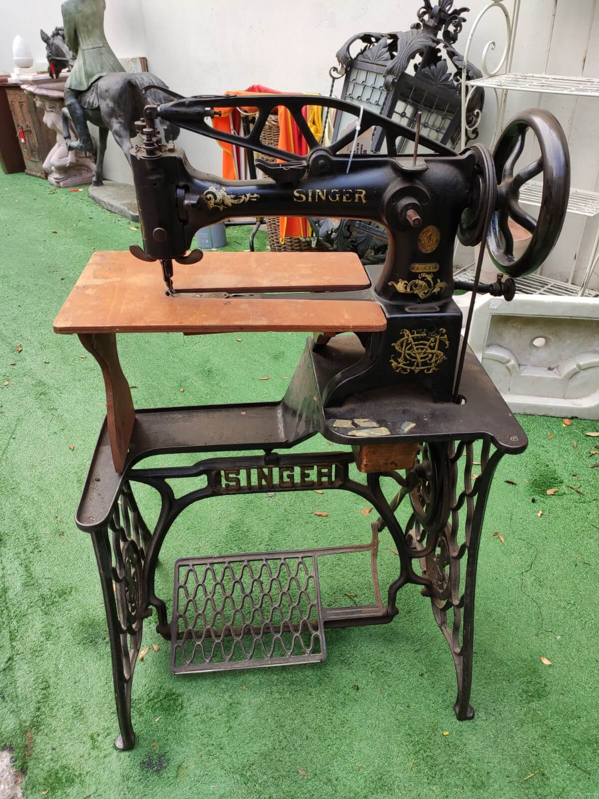 vecchia macchina da cucire da calzolaio Singer completa 