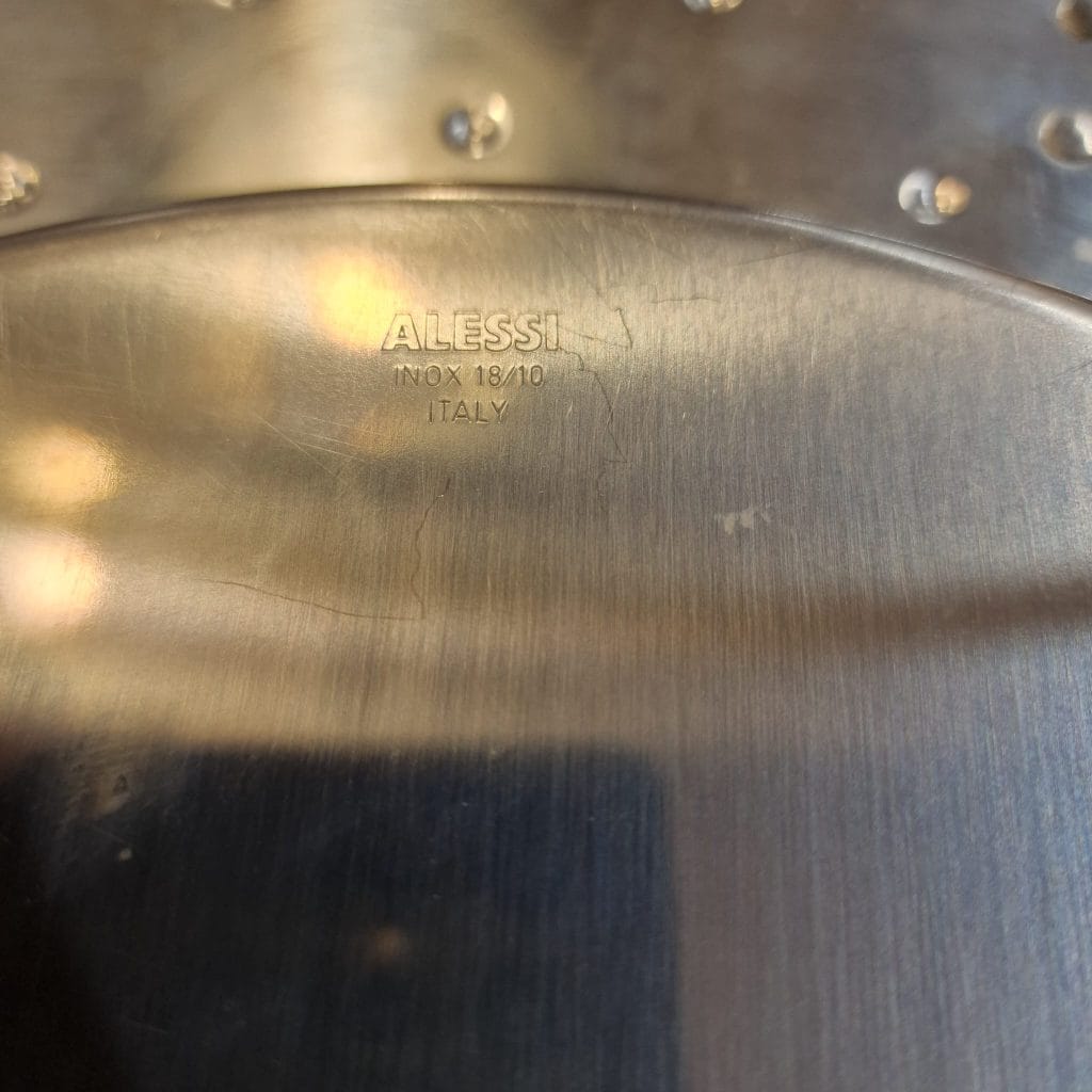 Alessi MT07 Vassoio Da Mensa In Acciaio Inox – Design Mario Trimarchi – Collezione La Stanza Dello Scirocco – 60x35x5,5 Cm
